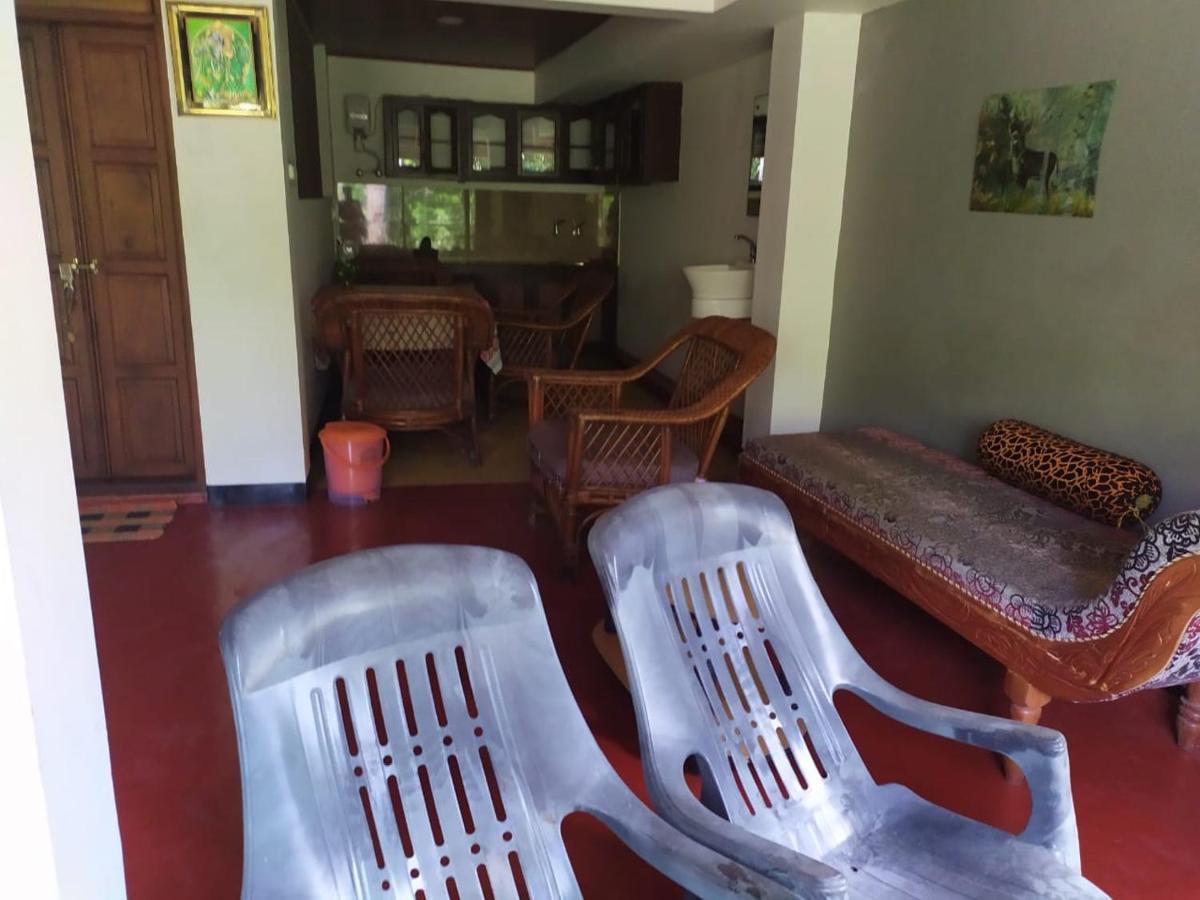 Ambadi'S Villa -Lake View Resort Pallipuram Екстер'єр фото