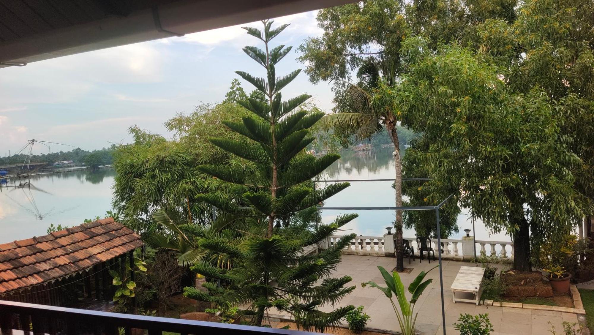 Ambadi'S Villa -Lake View Resort Pallipuram Екстер'єр фото