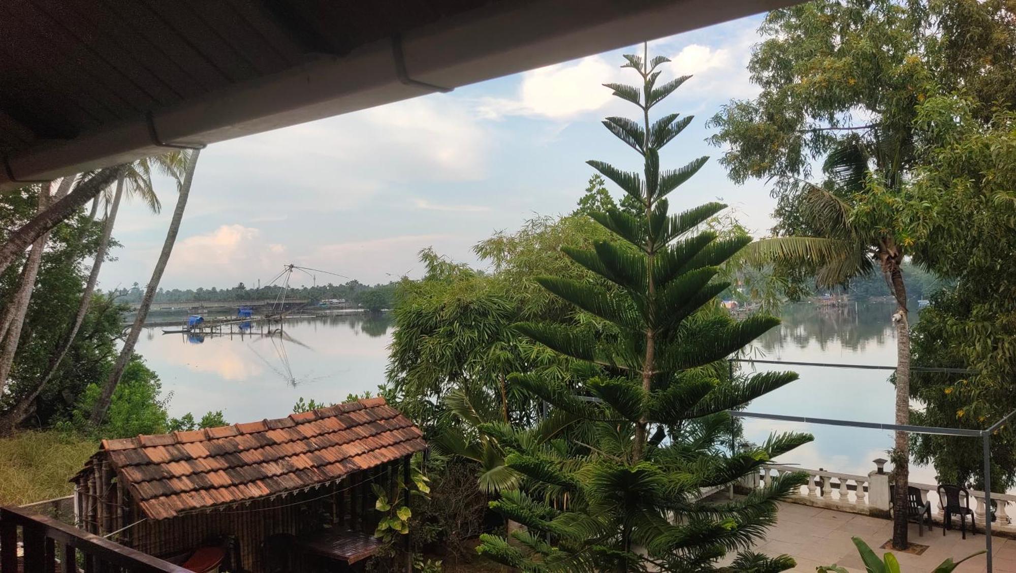 Ambadi'S Villa -Lake View Resort Pallipuram Екстер'єр фото