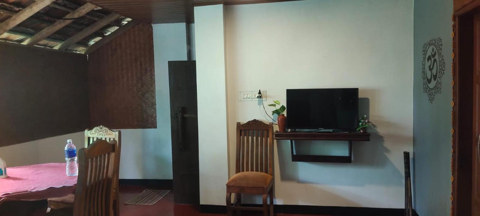 Ambadi'S Villa -Lake View Resort Pallipuram Екстер'єр фото