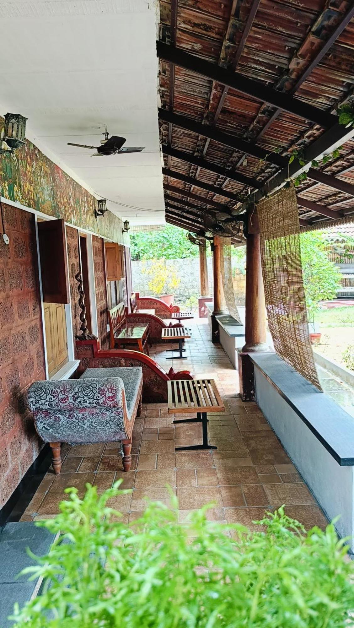 Ambadi'S Villa -Lake View Resort Pallipuram Екстер'єр фото