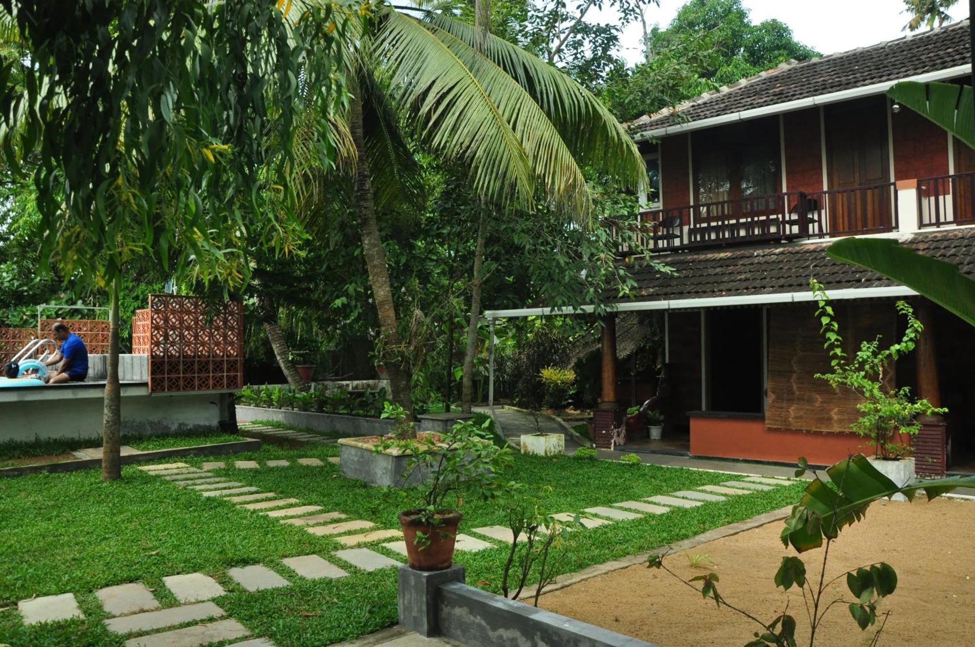 Ambadi'S Villa -Lake View Resort Pallipuram Екстер'єр фото